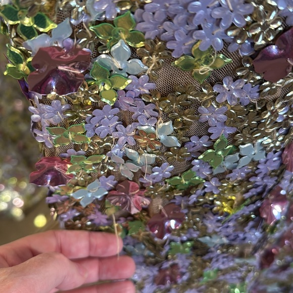 MAC DUGGAL
Multicolor Sleeveless Floral Paillette Embellished Mesh Gown - Picture 12 of 17